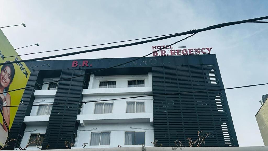 Hotel B R Regency Thiruvananthapuram Exteriör bild
