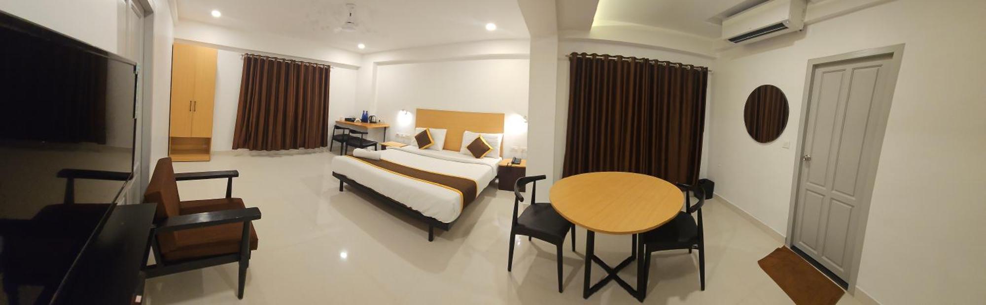 Hotel B R Regency Thiruvananthapuram Exteriör bild