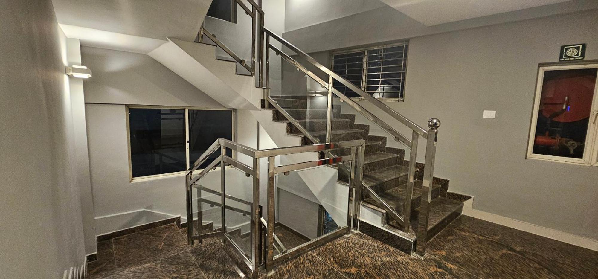 Hotel B R Regency Thiruvananthapuram Exteriör bild